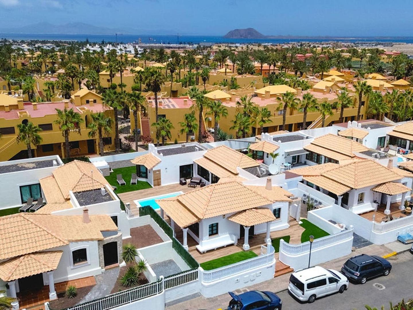 Villa Relax Deluxe Private Pool Corralejo By Holidays Home 外观 照片